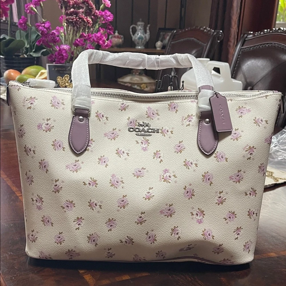 Coach Floral Gallery Tote - Picture 1 of 8